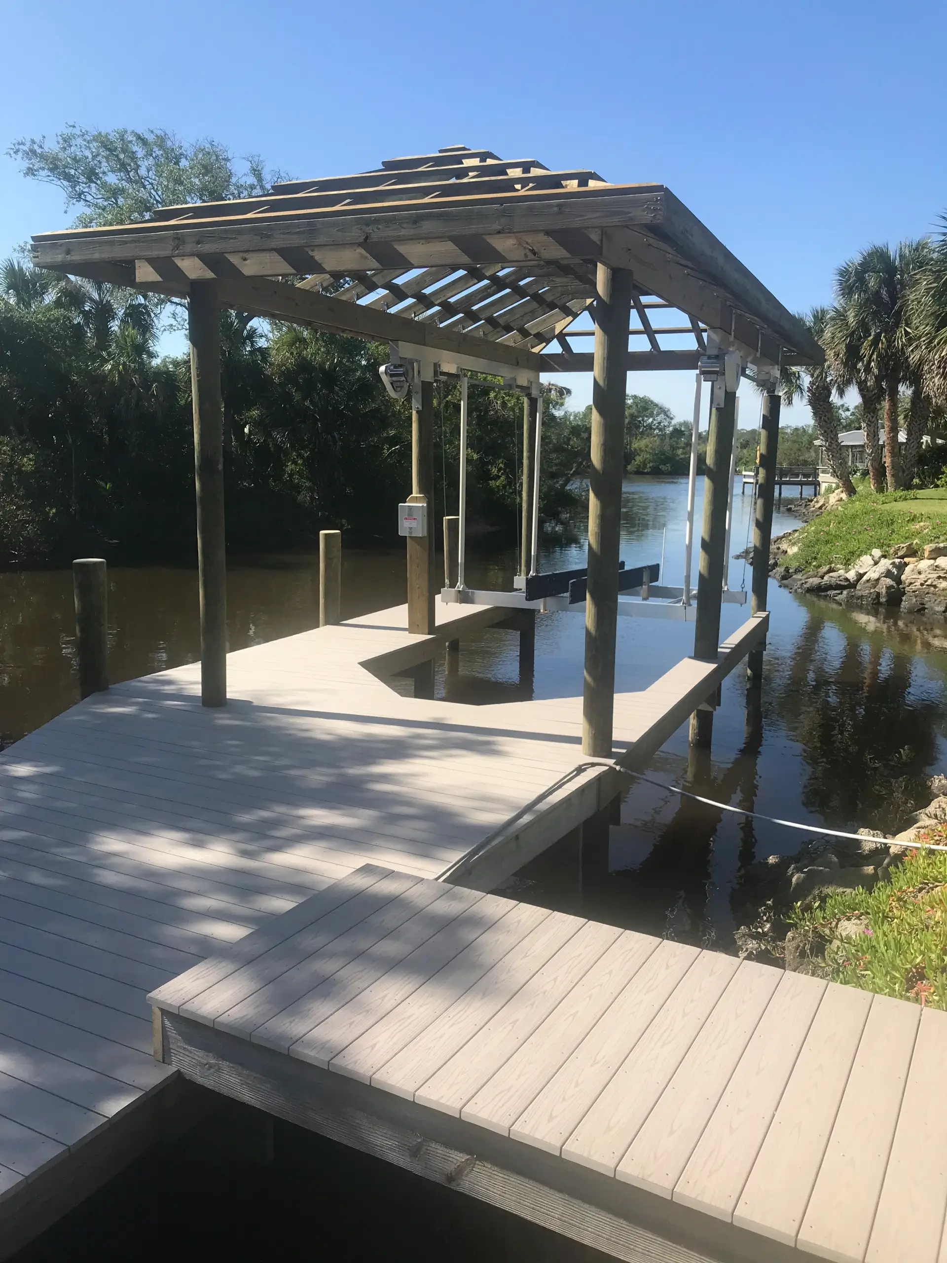 Maritime deck and dock maintenance on the florida